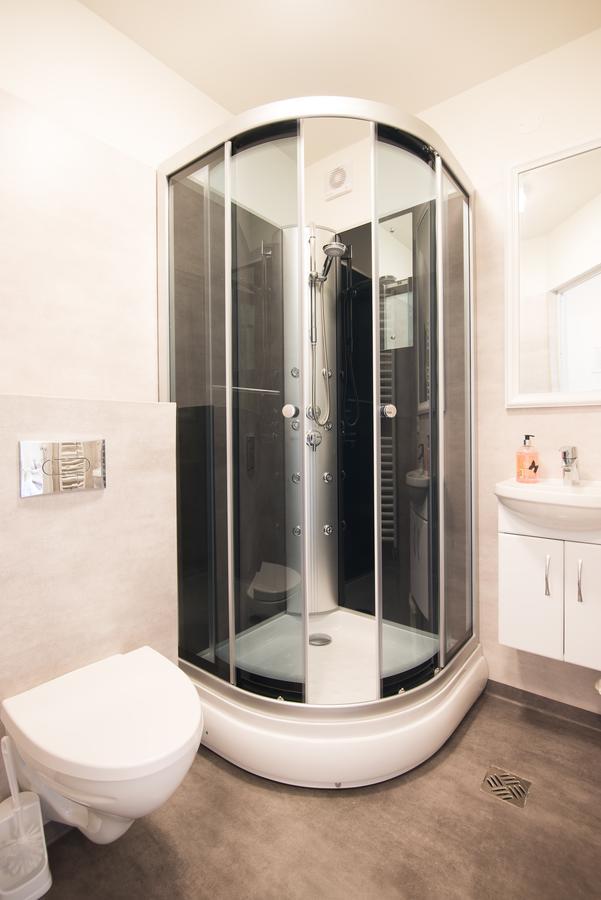 Guesthouse Grund Grindavik Bagian luar foto